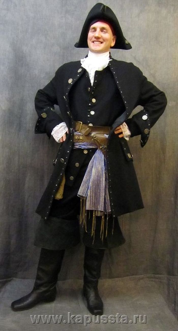Пиратский мужской костюм в черном